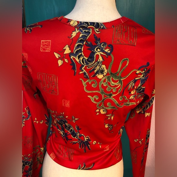 Red Long Sleeve Dragon Top Size S/M - Picture 11 of 15